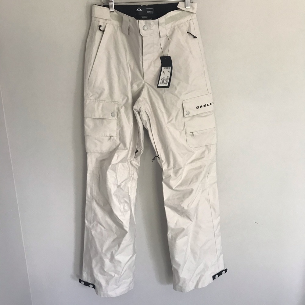 NWT Oakley Classic Cargo Shell Snowboard Pants